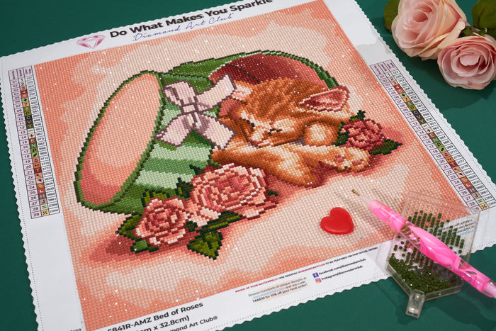 Diamond Painting Bed of Roses 13" x 13" (32.8cm x 32.8cm) / Round with 29 Colors including 1 ABs and 2 Fairy Dust Diamonds / 13,689