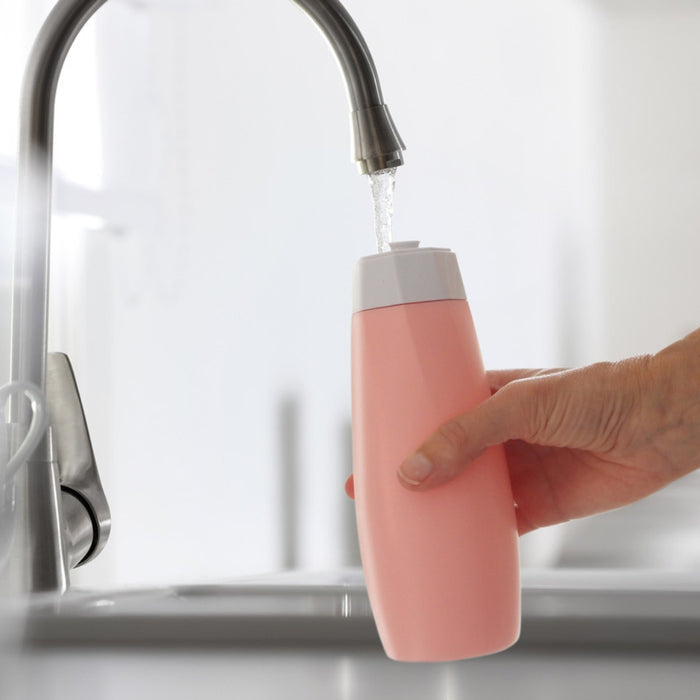 Elle TENS Peri Bottle detail image highlighting ergonomic grip