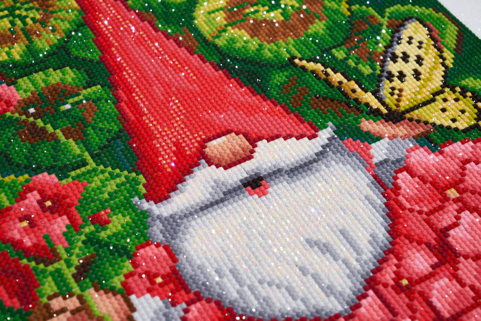 Diamond Painting Geranium Gnome 13" x 20" (32.8cm x 50.7cm) / Round with 41 Colors including 3 ABs / 21,177