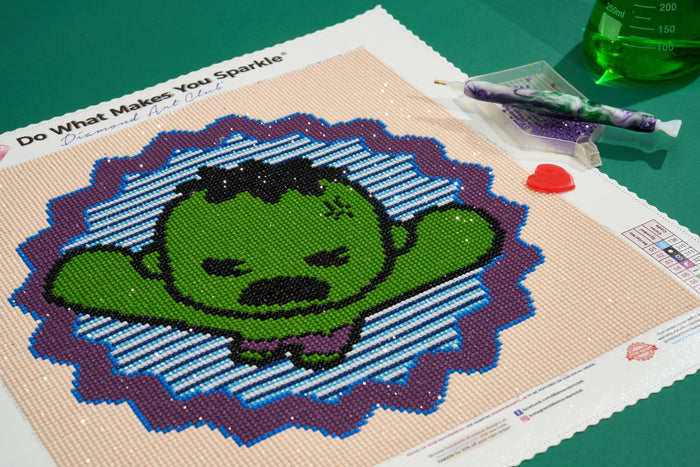 Diamond Painting Hulk™ 13" x 13" (32.8cm x 32.8cm) / Round with 8 Colors including 1 ABs / 13,689
