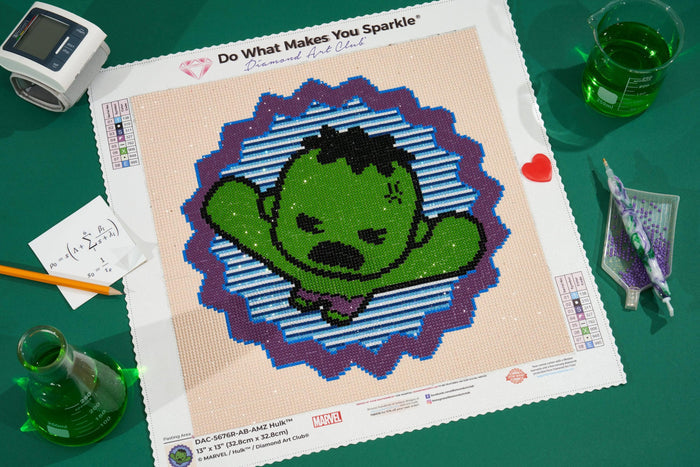 Diamond Painting Hulk™ 13" x 13" (32.8cm x 32.8cm) / Round with 8 Colors including 1 ABs / 13,689