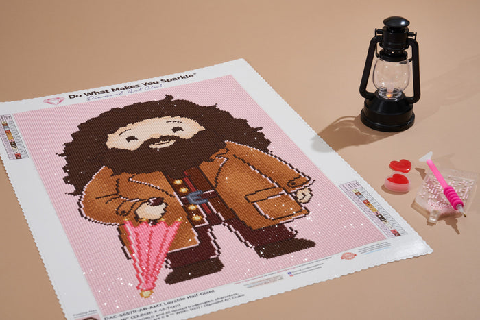 Diamond Painting Lovable Half-Giant 13" x 18" (32.8cm x 45.7cm) / Round With 16 Colors including 1 ABs / 19,071