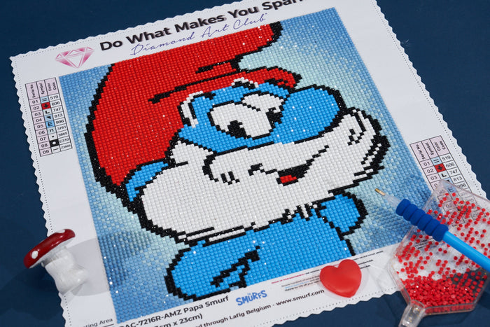 Diamond Painting Papa Smurf 9" x 9" (23cm x 23cm) / Round with 9 Colors including 1 Glow In The Dark Diamond and 1 Fairy Dust Diamond / 6,724