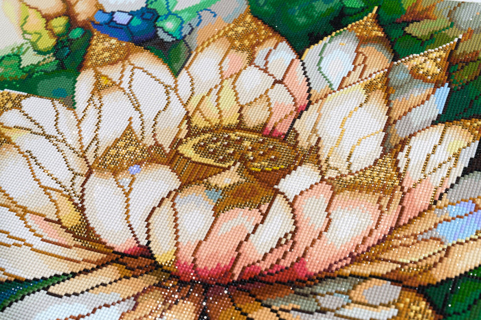 Diamond Painting White Lotus 28" x 22" (70.7cm x 55.8cm) / Square with 79 Colors including 1 AB and 1 Electro Diamond and 4 Fairy Dust Diamonds / 63,616